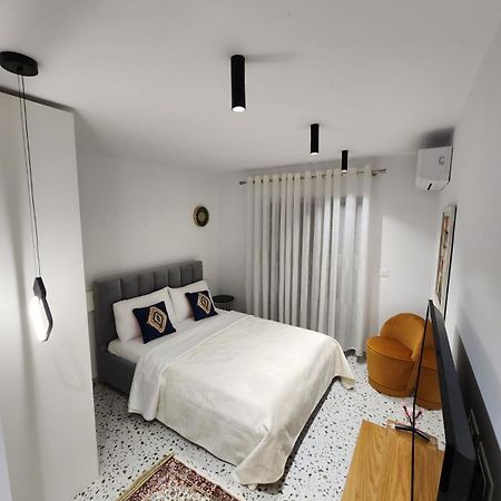 Pietro Guesthouse 3 티라나 외부 사진